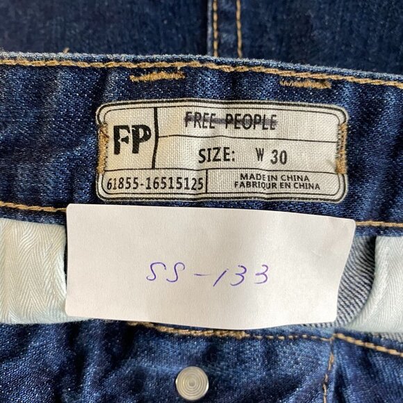 Free People Sweet Surrender Denim Shorts Lace‎ Deta - Picture 2 of 7